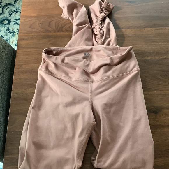 Alo Yoga Leggings - Picture 2 of 3
